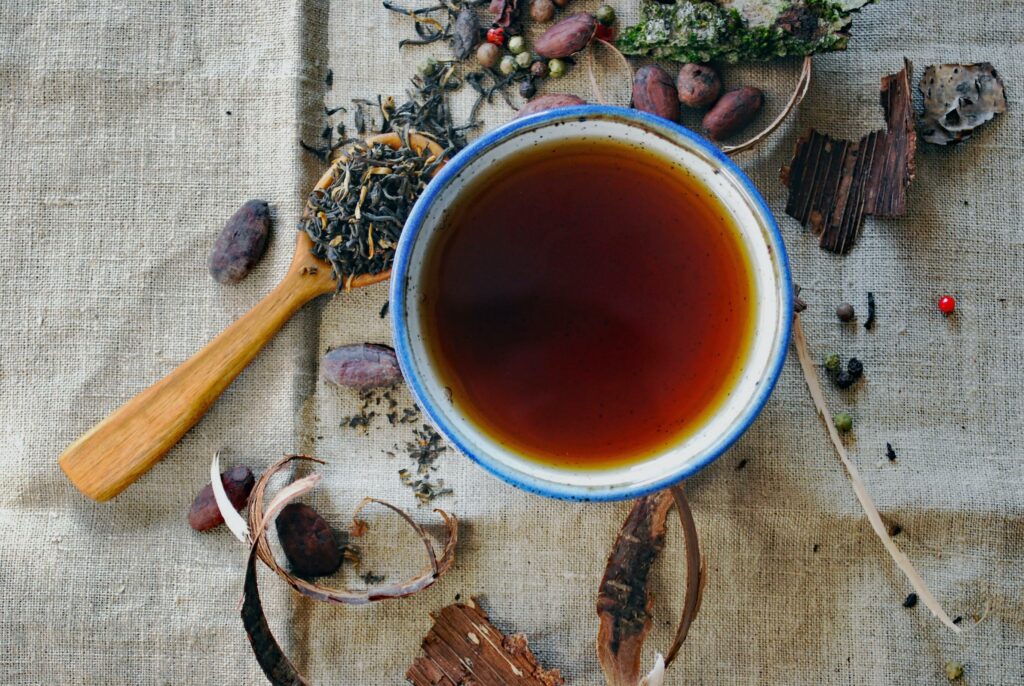5 SIMPLE WAYS TO RECYCLE USED TEA LEAVES