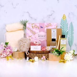 Be Charmed Gift Set