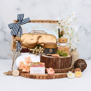 Glow and relax gift set