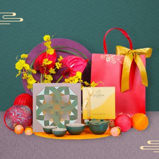 Mid Autumn Hampers-Mid-Autumn Sweet Gift Set With Peninsula Mooncake