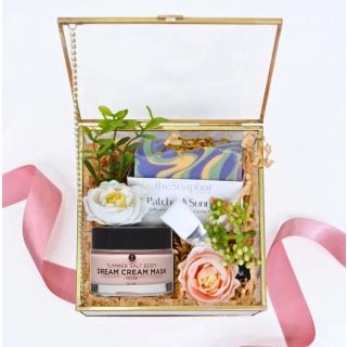 Mother's day hamper-Radiant Gift Box for Mother's Day